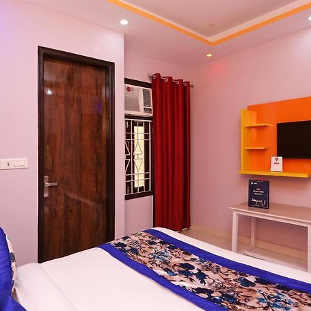 Oyo Rose Residency Near Dwarka Sector 9 Metro Station Otel Yeni Delhi Dış mekan fotoğraf